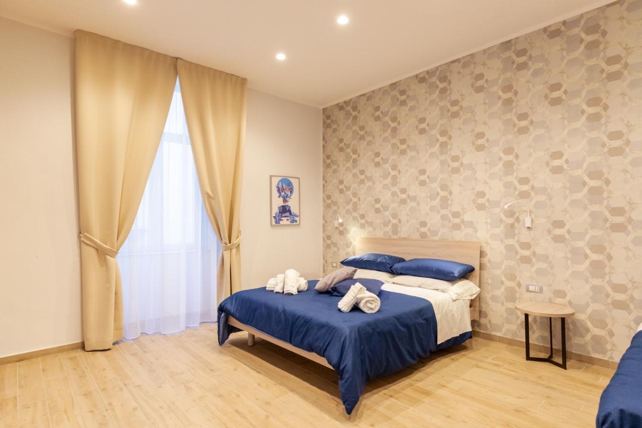 Toledo Rose Hotel เนเปิลส์ ภายนอก รูปภาพ